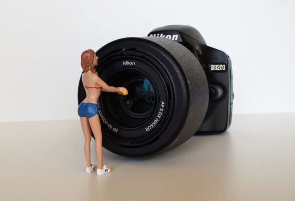 Cómo limpiar correctamente el lente de una cámara para obtener las mejores fotos